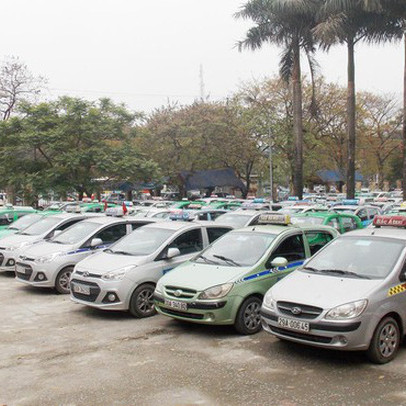 Hơn 7.000 xe taxi Hà Nội dừng hoạt động