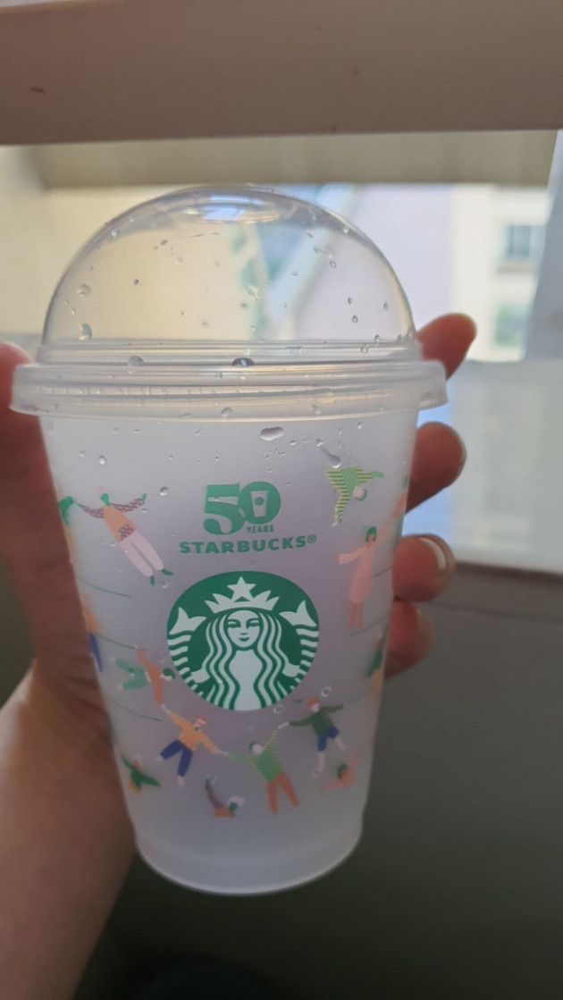 HOT: Starbucks tặng cốc giới hạn nhân sinh nhật 50 năm, shipper đi giao đơn mệt xỉu vì nhiều chi nhánh bị quá tải - Ảnh 5.