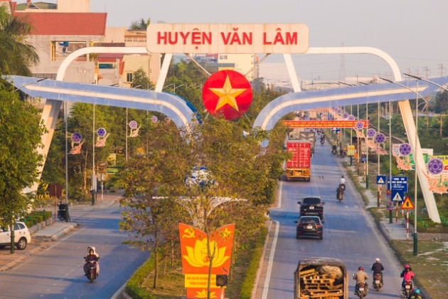 Huyện nằm sát Hà Nội giàu lên nhờ đất và nước - Ảnh 1.