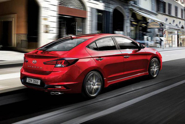 Hyundai Elantra 2019 sắp ra mắt Việt Nam, đấu Mazda3 nhưng Toyota Altis mới đáng lo - Ảnh 4.