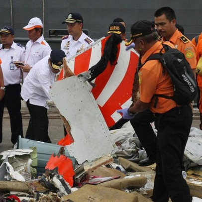 Indonesia tìm thấy một hộp đen của máy bay Lion Air bị nạn