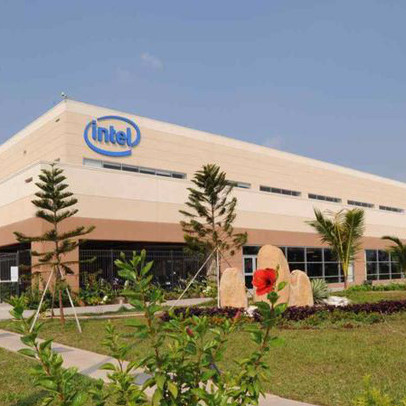 Intel, Coca-Cola và những ông lớn nước ngoài khác ở Việt Nam có 'tuyệt chiêu' gì để duy trì sản xuất trong đại dịch?