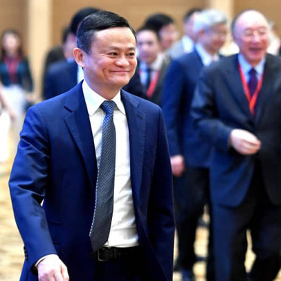 Jack Ma vừa tái xuất ở châu Âu, cổ phiếu Alibaba ngay lập tức thăng hoa