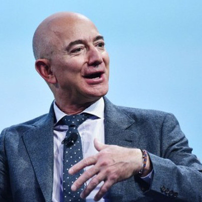 Jeff Bezos trước cơ hội thành tỷ phú nghìn tỷ USD đầu tiên trong lịch sử