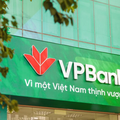 Kế toán trưởng và Công đoàn VPBank muốn bán lượng lớn cổ phiếu VPB