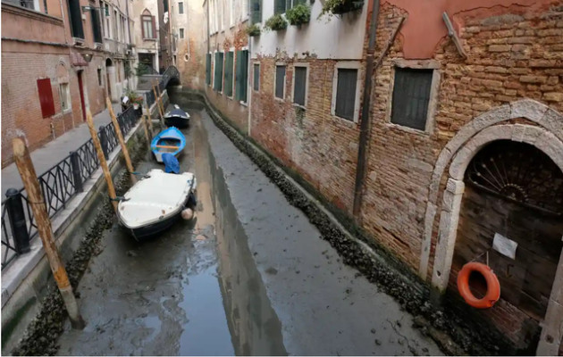 Kênh ở Venice cạn kiệt, Italy đối mặt với đợt hạn hán mới