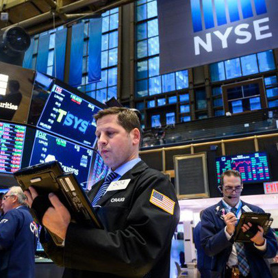 Kết thúc tuần với sự hứng khởi, S&P 500 và Nasdaq lập đỉnh lịch sử nhờ số liệu kinh tế khả quan