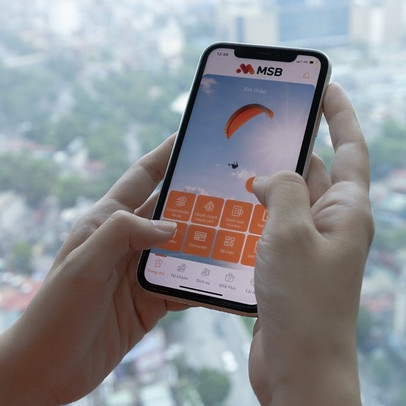 Khách hàng hưởng lợi gì khi ngân hàng chuyển đổi số?