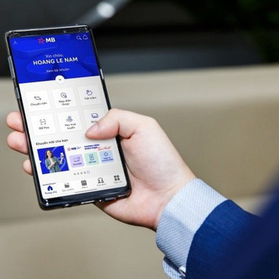 Khách hàng MBBank được miễn phí các loại phí thẻ và tài khoản