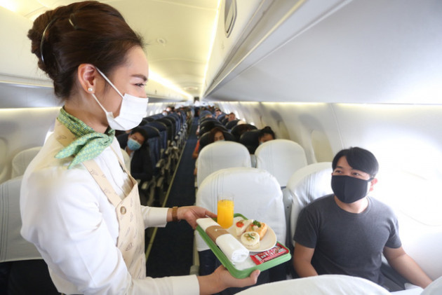 Khai trương bay Côn Đảo, Bamboo Airways tặng 1 tỷ đồng hỗ trợ hộ nghèo - Ảnh 3. Khai trương bay Côn Đảo, Bamboo Airways tặng 1 tỷ đồng hỗ trợ hộ nghèo - Ảnh 3.