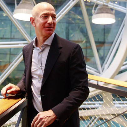 Khép lại hành trình 27 năm lãnh đạo Amazon trên cương vị CEO, Jeff Bezos gửi lá thư xúc động tới nhân viên