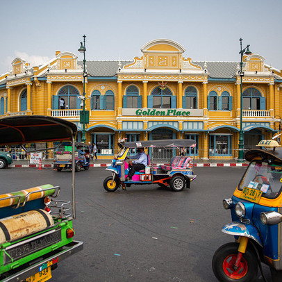 Khi nền kinh tế lớn thứ 2 thế giới tạm ngừng sản xuất: Doanh nghiệp trên toàn cầu kêu cứu, từ các công ty đa quốc gia cho đến hướng dẫn viên du lịch, tài xế xe tải đều bất lực