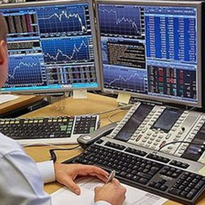 Khối ngoại đẩy mạnh mua ròng 2.070 tỷ đồng trong tuần đầu tháng 2, tập trung gom cổ phiếu bluechip