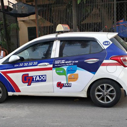 Không còn chịu lép vế trước Grab, taxi truyền thống đã liên kết lại để phản công!