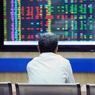 Không phải P/E hay P/B, đây là một chỉ số quan trọng mà nhà đầu tư chứng khoán cần lưu ý trong thời điểm này