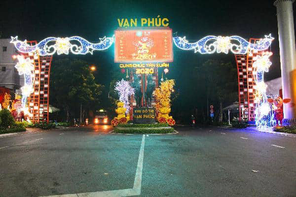 Khu đô thị, chung cư rộn ràng tràn ngập sắc xuân đón Tết Canh Tý - Ảnh 5.