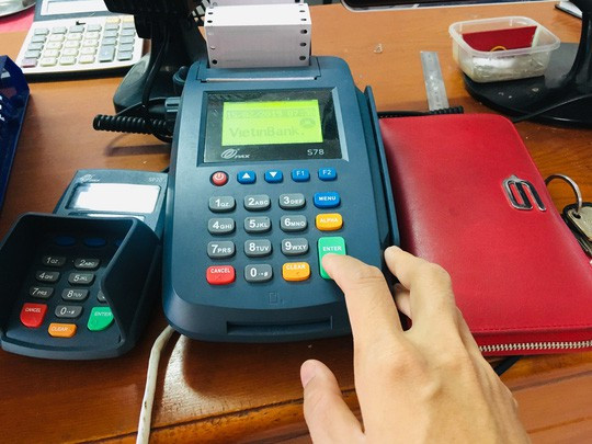 Khuyến khích miễn giảm phí, hoàn tiền khi thanh toán điện, nước, học phí… qua ATM, POS