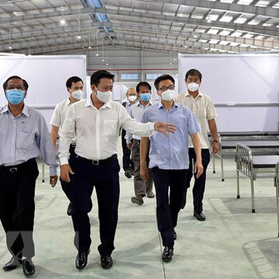 Kiểm tra công tác phòng, chống dịch ở Bệnh viện dã chiến số 1 tại KCN Thành Thành Công