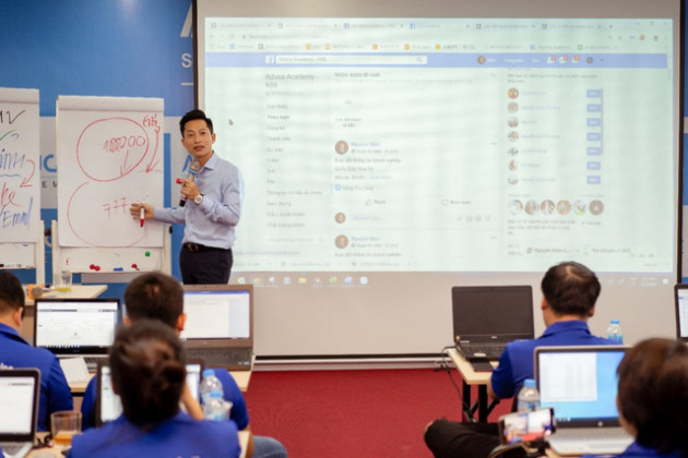 Kinh doanh qua mạng xã hội: “Khởi đầu cần có nền tảng vững chắc” - Ảnh 2.