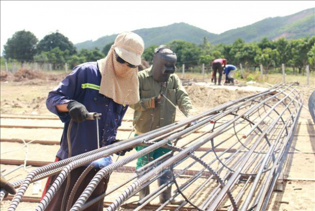  Kịp thời điều chỉnh, công bố giá vật liệu xây dựng tránh việc đầu cơ, thổi giá - Ảnh 1.