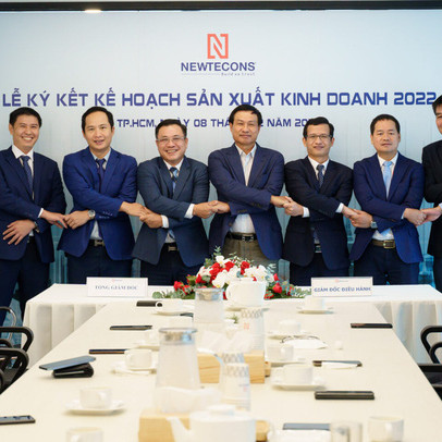 Ký kết kế hoạch 2022 với sự hiện diện của ông Nguyễn Bá Dương, Newtecons tham vọng tăng gấp đôi doanh số lên 10.000 tỷ đồng