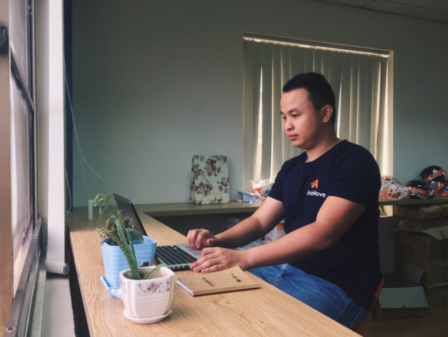 Kỳ lạ startup “3 không” và ước mơ phủ cam đường phố của ông “ô sin giao hàng công nghệ” - Ảnh 1.