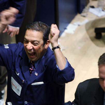 Kỳ vọng về dự luật kích thích kinh tế tăng cao, Dow Jones tăng 11% - phiên khởi sắc nhất từ 1933
