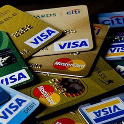 Lãi suất thẻ tín dụng Visa hạng chuẩn của các ngân hàng hiện nay thế nào?