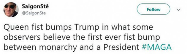  Lần thứ 2 gặp Nữ hoàng Anh, TT Trump lại khiến dân mạng dậy sóng vì cú bắt tay... chẳng giống ai? - Ảnh 2.