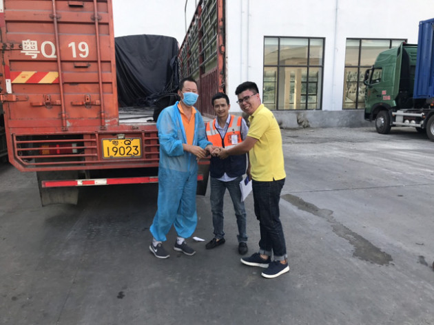 Lạng Sơn triển khai thí điểm bảo hiểm bắt buộc TNDS cho chủ xe Trung Quốc tại cửa khẩu Hữu Nghị - Ảnh 1.