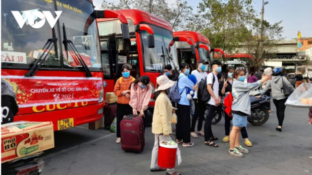 Lao động về quê tránh dịch, doanh nghiệp ở Bình Dương “đỏ mắt” tìm người làm - Ảnh 4.