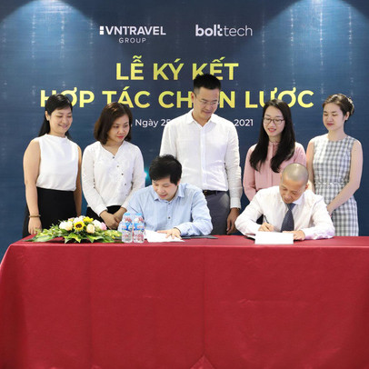 Lễ ký kết thỏa thuận hợp tác giữa VNTravel và Bolttech