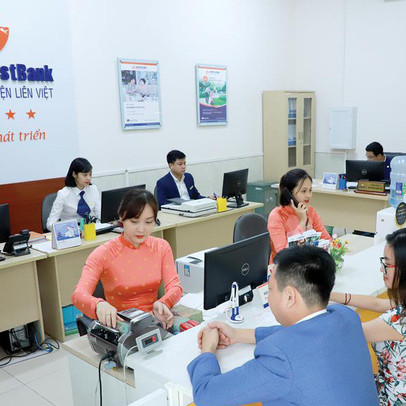 LienVietPostBank: Lợi nhuận trước thuế đạt hơn 2.000 tỷ đồng trong 6 tháng, thu phí hoa hồng bảo hiểm tăng gần 90%