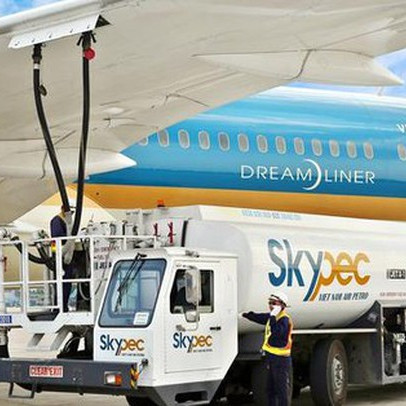 Lỗ lũy kế hơn 34.000 tỷ đồng, Vietnam Airlines muốn bán Skypec - công ty nhiên liệu hàng không lớn nhất Việt Nam để "từng bước xoá lỗ"?