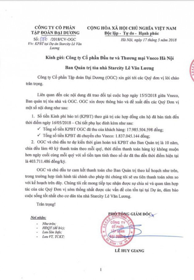 Lo sợ bị chiếm dụng hàng chục tỷ đồng, cư dân Star City dầm mưa căng băng rôn đòi lại quỹ bảo trì tại ĐHCĐ Ocean Group - Ảnh 5.