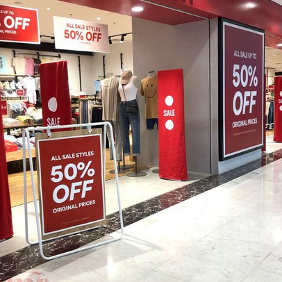 Loạt cổ phiếu nóng “sale off” kịch sàn trong ngày 12/12