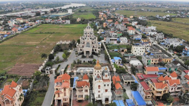 Loạt dinh thự lộng lẫy của làng tỷ phú ở Nam Định