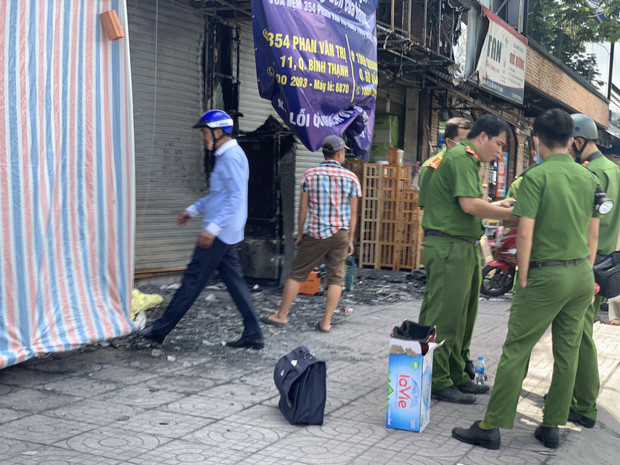 Lời khai gây sốc của kẻ gây cháy chi nhánh ngân hàng Eximbank cùng nhà dân: Đốt dây dẫn điện để... quan sát đám cháy cho vui - Ảnh 2.