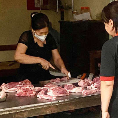 Lợn hơi giảm, thịt đến tay người tiêu dùng vẫn cao