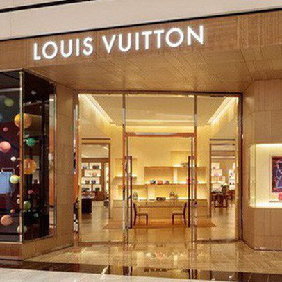 Louis Vuitton đã dọn đường cho việc bành trướng toàn cầu như thế nào?