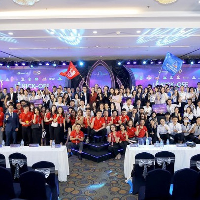 Lynn Times Phu Yen chính thức ra quân với hơn 1000 “chiến binh sắc màu”