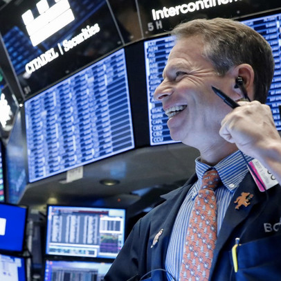 Mặc bất ổn do tác động của dịch bệnh, Dow Jones tăng hơn 200 điểm, các chỉ số lớn ghi nhận quý khởi sắc nhất trong nhiều thập kỷ