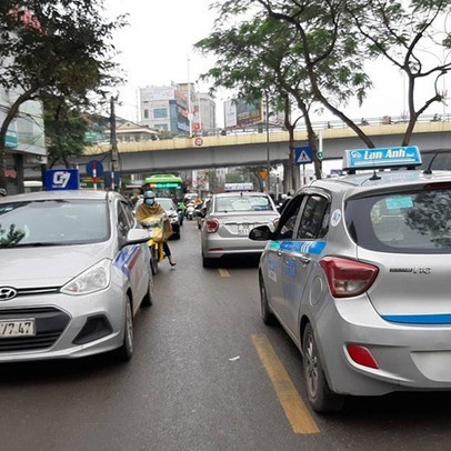 Make in Vietnam và cái mào taxi