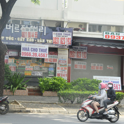 Mặt bằng cho thuê “khóc ròng”