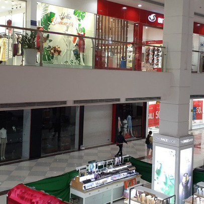 Mặt bằng cho thuê tại trung tâm thương mại ế ẩm