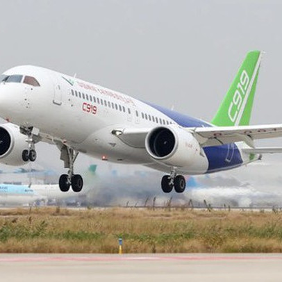 Máy bay 'Made in China' chính thức cất cánh: Nhận được hàng trăm đơn đặt hàng, giá rẻ hơn cả Airbus