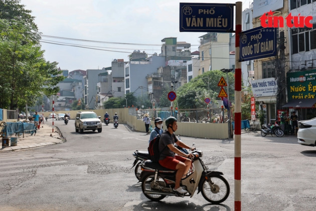 Metro Nhổn - Ga Hà Nội: Chạy thử đoạn trên cao vào tháng 12/2022, khoan ngầm 4km vào năm 2023 - Ảnh 1.