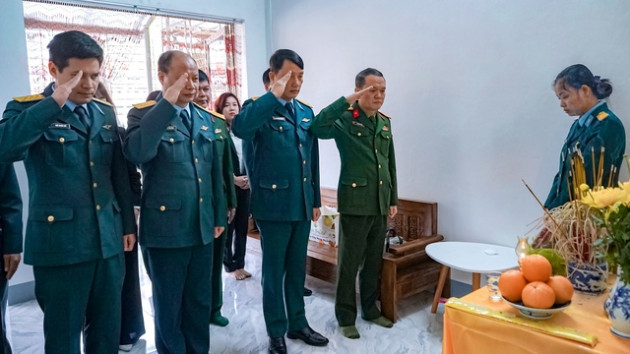 MIC chi trả 2,4 tỷ đồng bồi thường bảo hiểm tai nạn tổ bay cho phi công - Ảnh 2.