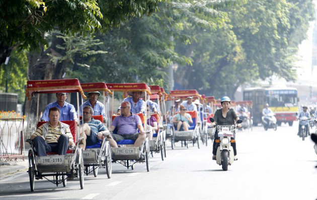 Mở cửa du lịch, không nên chỉ ngồi ngóng khách