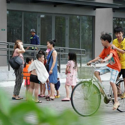 Mối quan hệ cùng chiều giữa chất lượng cộng đồng và căn hộ thương mại